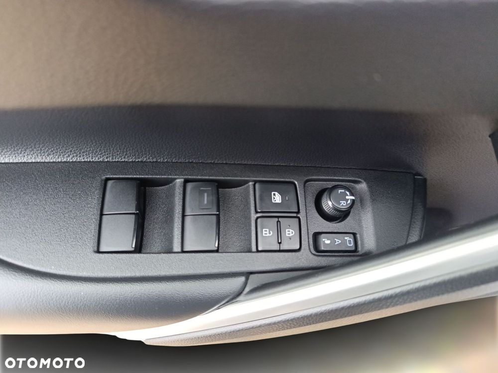 Toyota Corolla Cross - 26