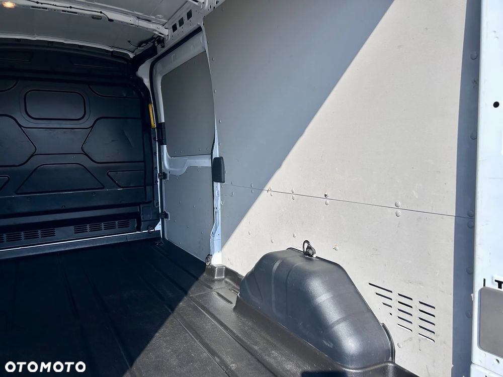 Ford Transit - 21