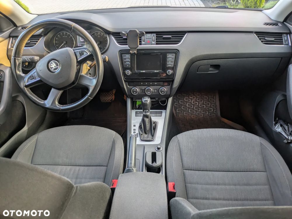 Skoda Octavia 1.6 TDI Edition DSG - 13