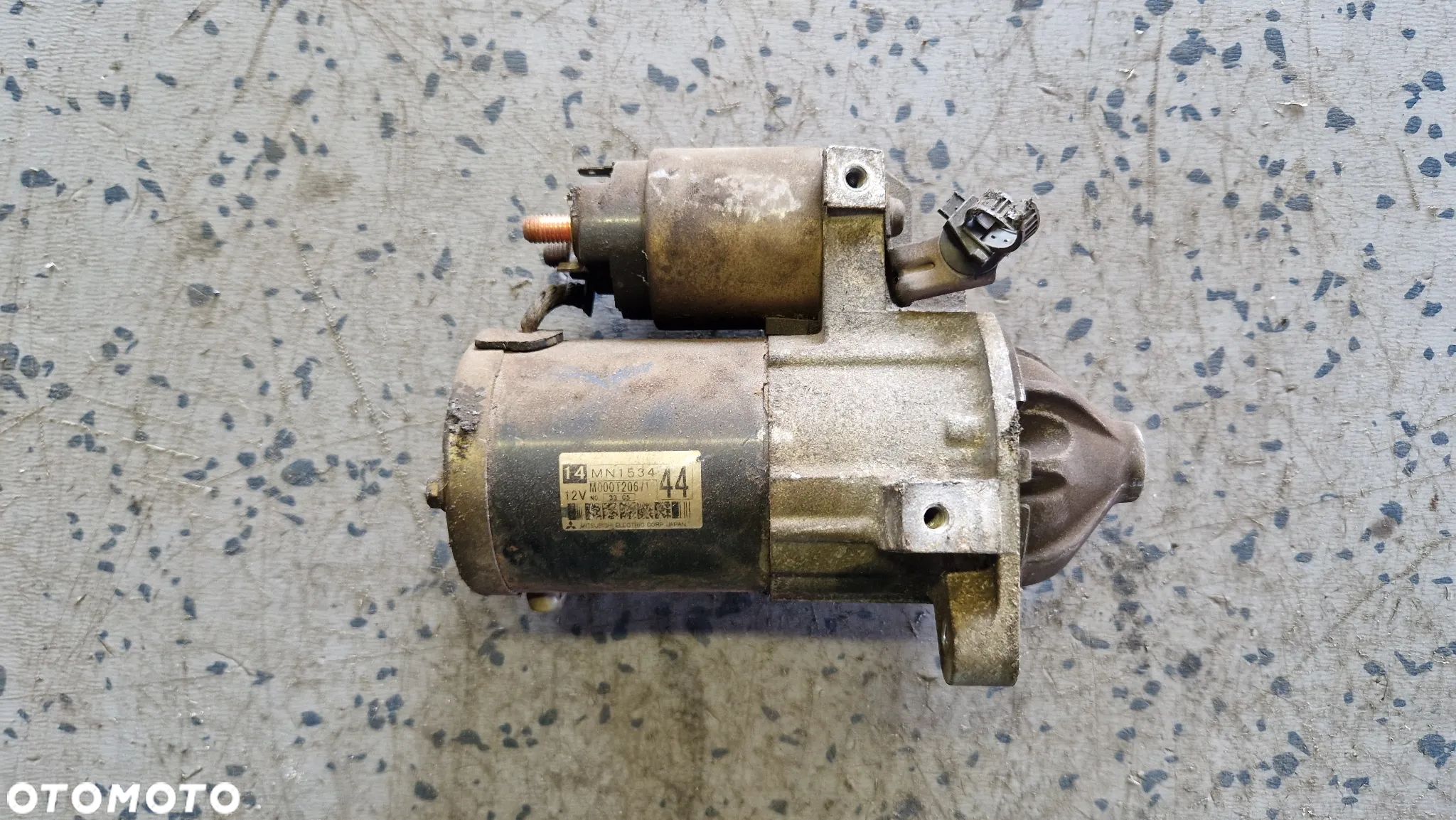 MITSUBISHI CARISMA 1.8 GDI ROZRUSZNIK M000T20671 - 1