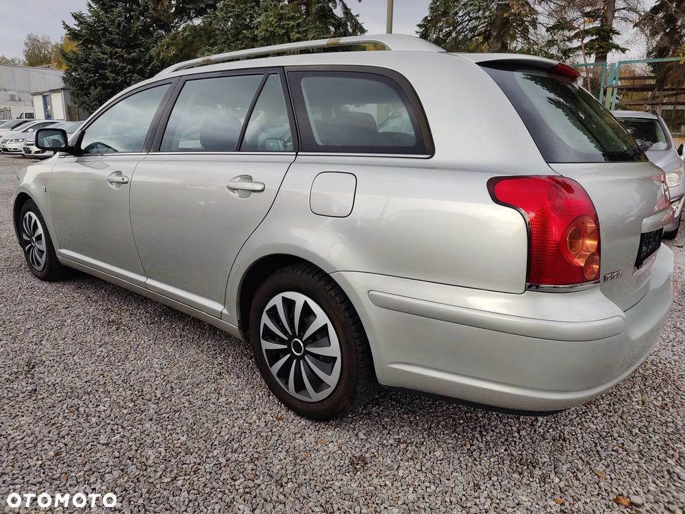Toyota Avensis - 3
