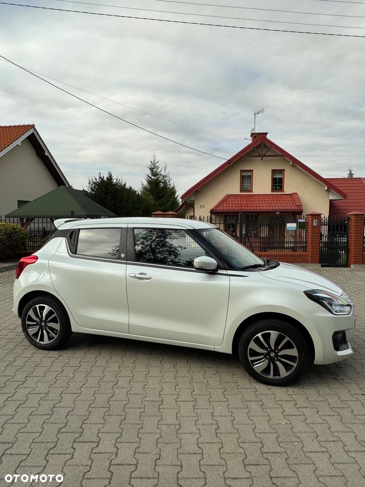 Suzuki Swift 1.2 SHVS Premium Plus - 4