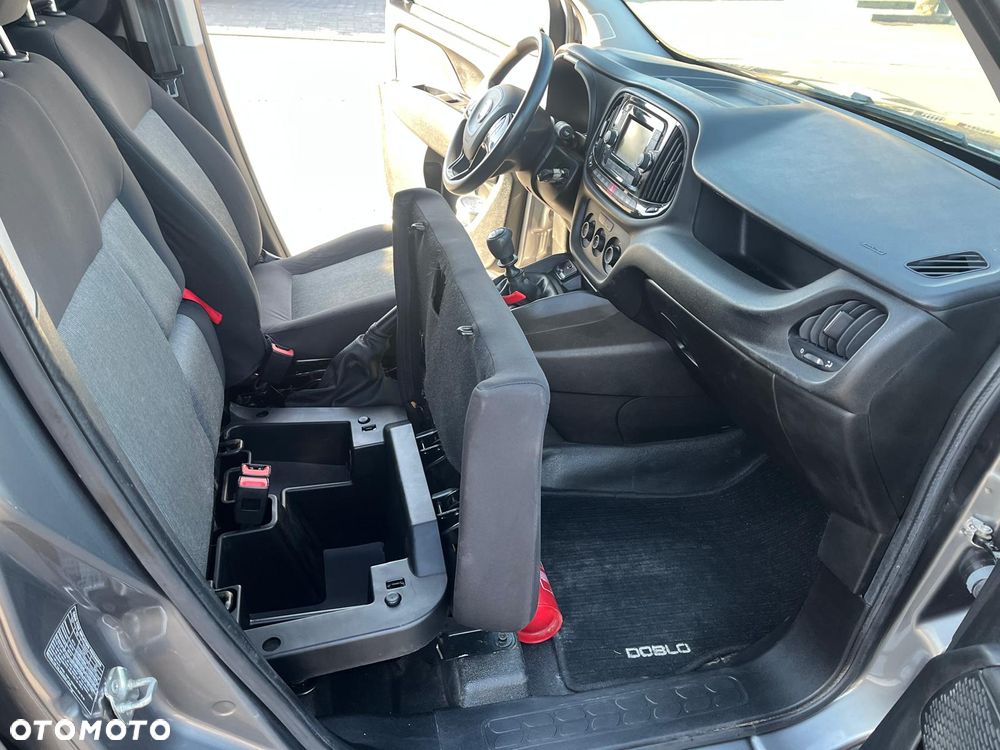 Fiat DOBLO - 7