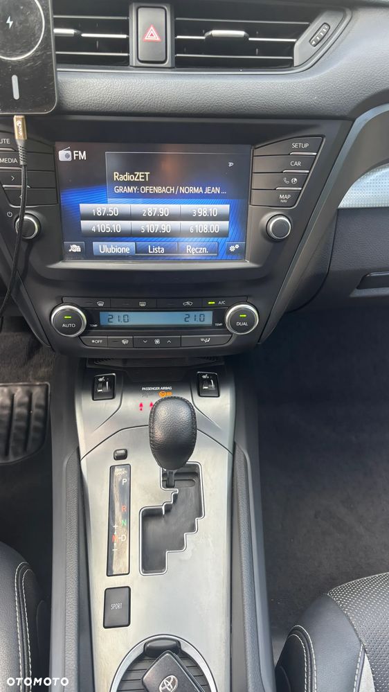 Toyota Avensis 1.8 Premium MS - 16