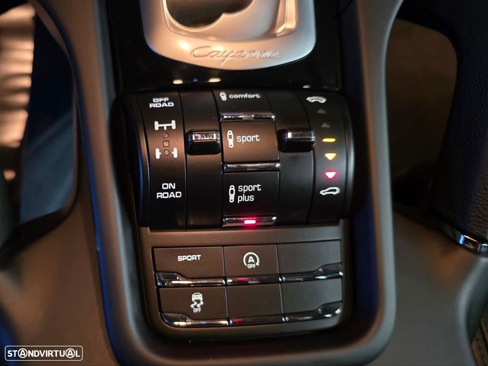 Porsche Cayenne Platinum Edition - 19