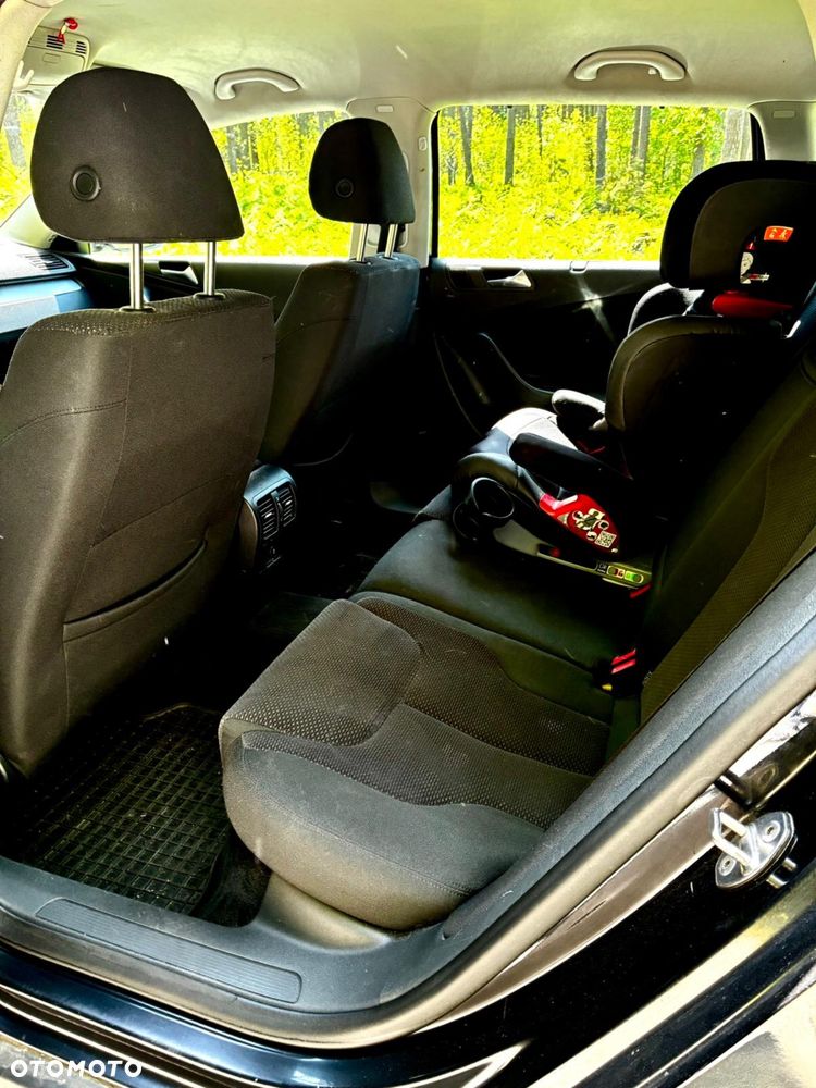 Volkswagen Passat - 8