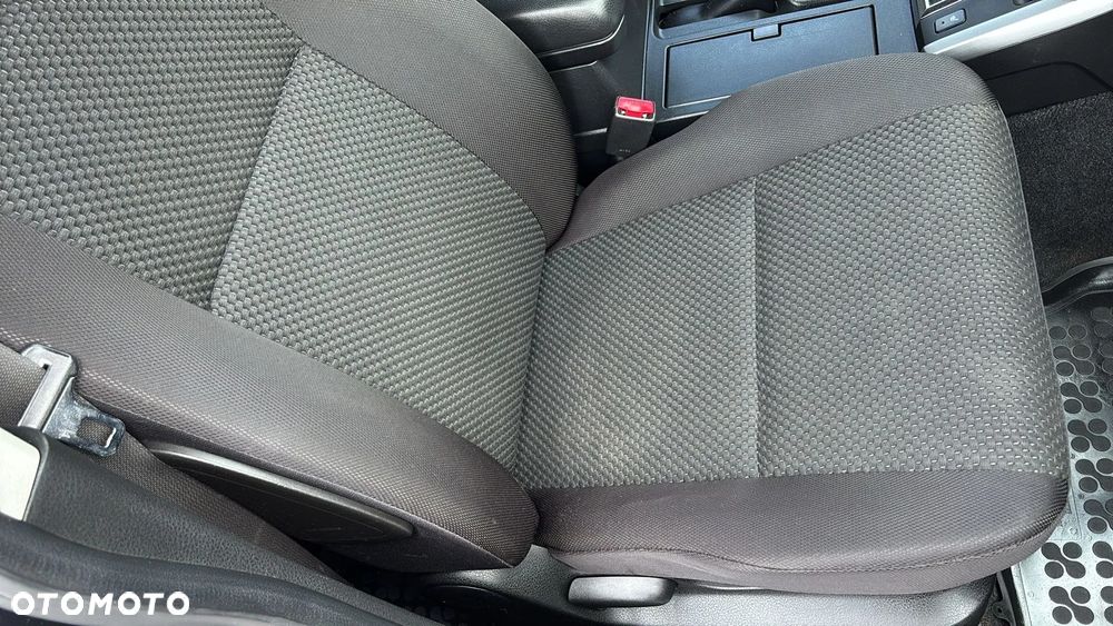 Suzuki Grand Vitara 1.9 DDiS Comfort DPF - 21