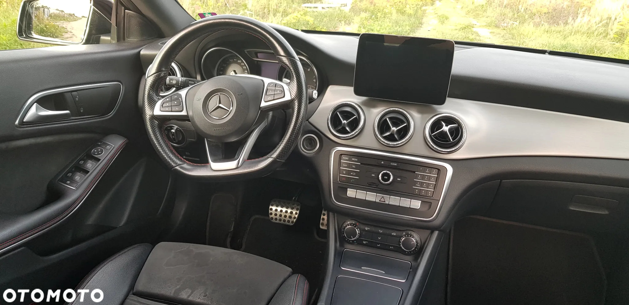 Mercedes-Benz CLA 180 AMG Line - 15