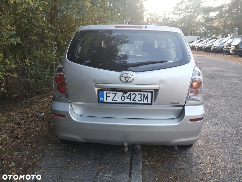 Toyota Corolla Verso - 5