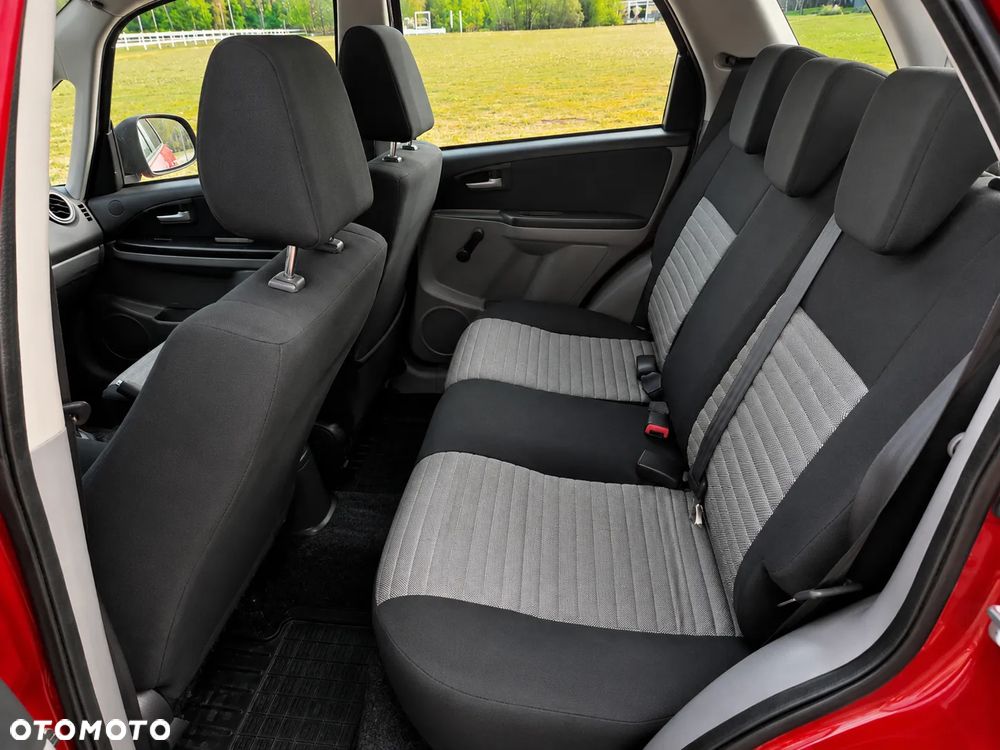 Suzuki SX4 1.6 DDiS Comfort - 12