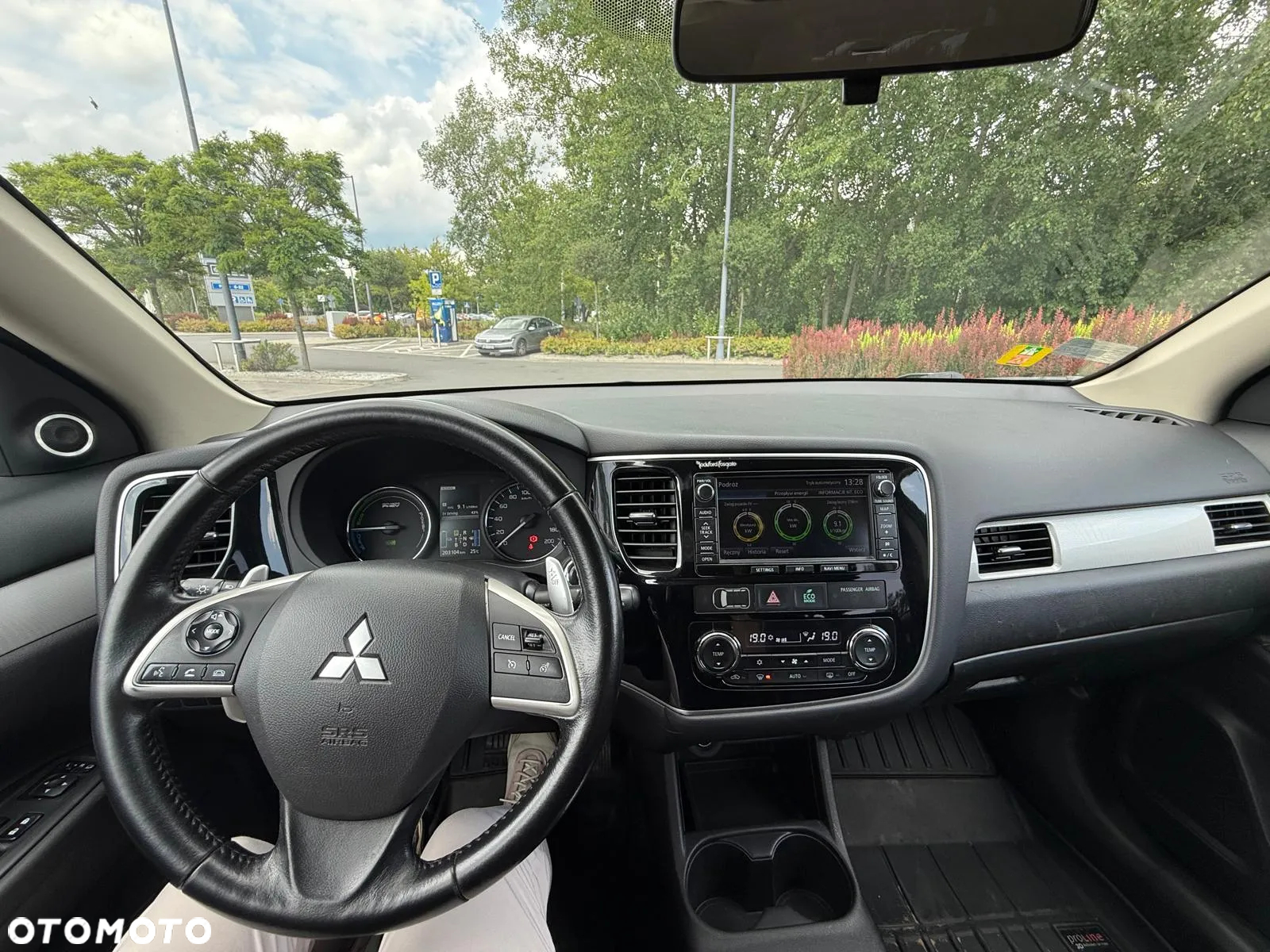 Mitsubishi Outlander PHEV Instyle NAVI - 21