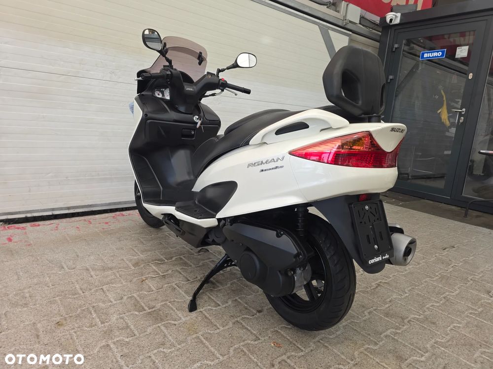 Suzuki Burgman - 18