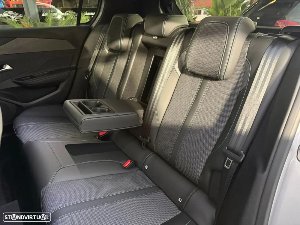 Peugeot 308 1.5 BlueHDi Allure EAT8 - 19