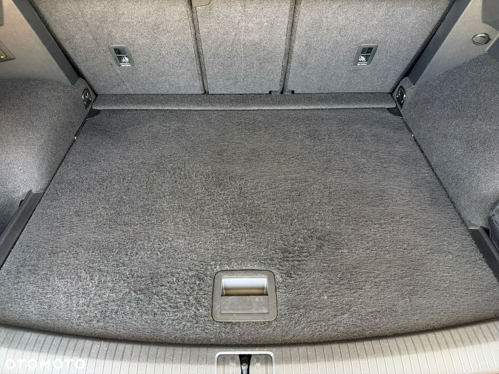 Volkswagen Tiguan - 12