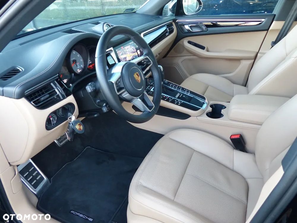 Porsche Macan - 12