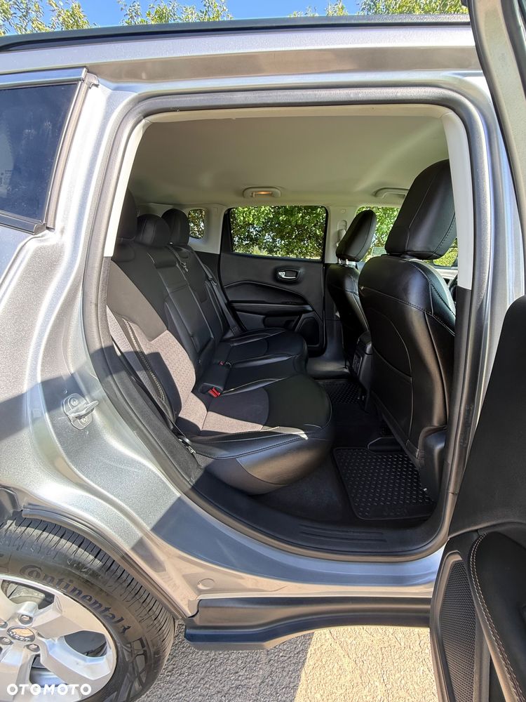 Jeep Compass - 12