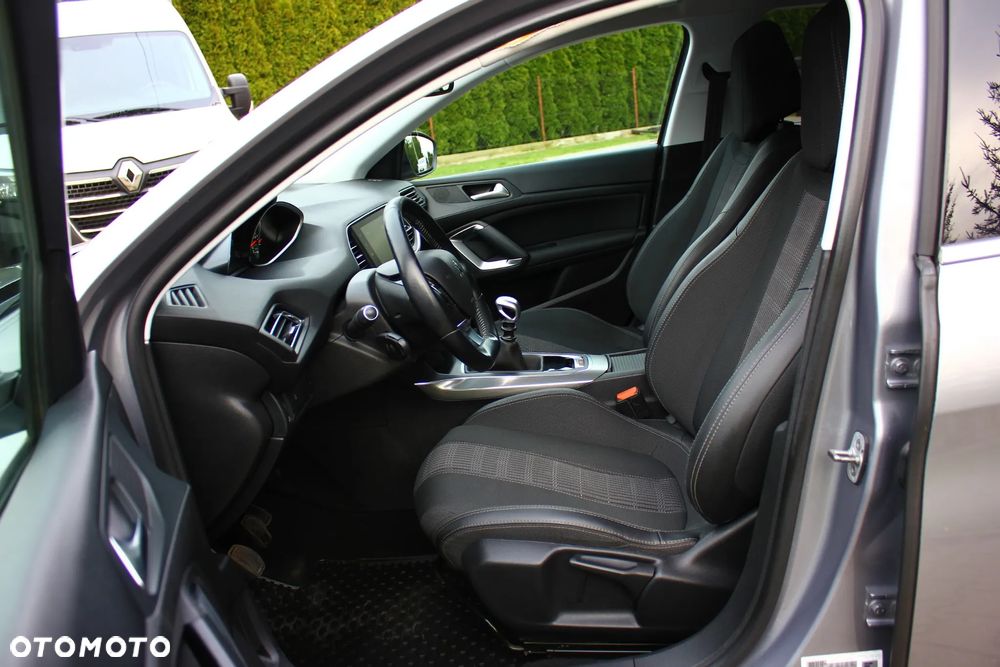 Peugeot 308 BlueHDi FAP 130 Stop & Start Allure - 23