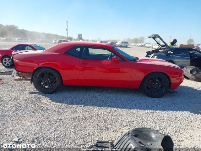 Dodge Challenger - 5