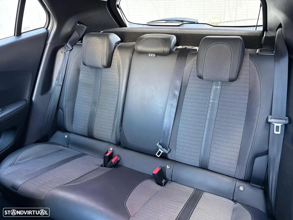 Peugeot 2008 1.2 PureTech Allure - 56