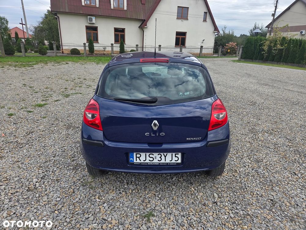 Renault Clio 1.2 16V Authentique - 5