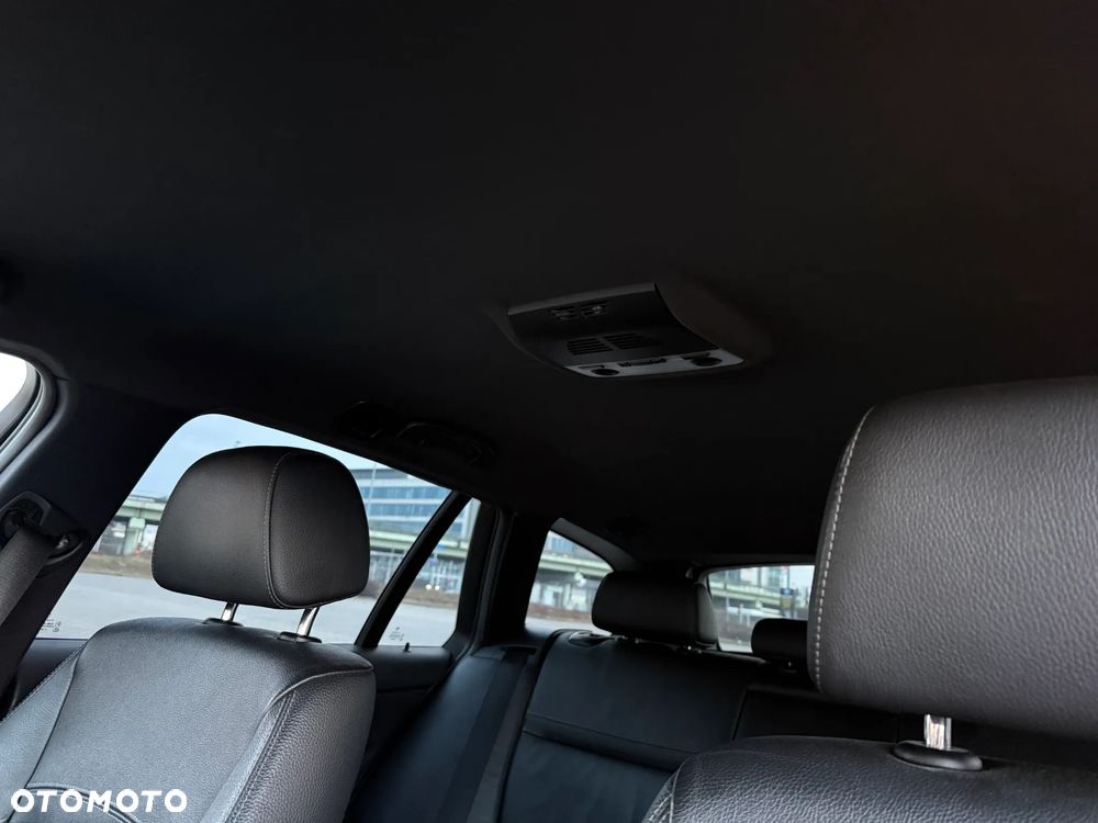 BMW Seria 3 316d - 21