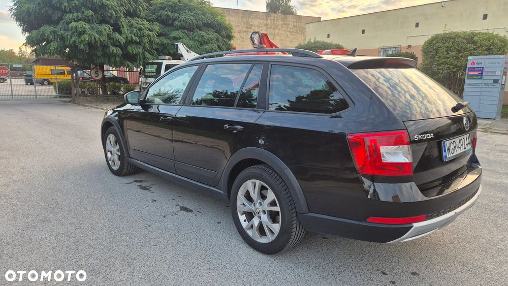 Skoda Octavia Scout 2.0 TDI 4x4 DSG - 4