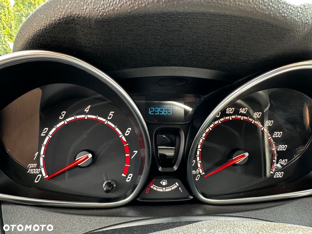 Ford Fiesta 1.6 EcoBoost mit Leder-Sport-Paket ST - 24