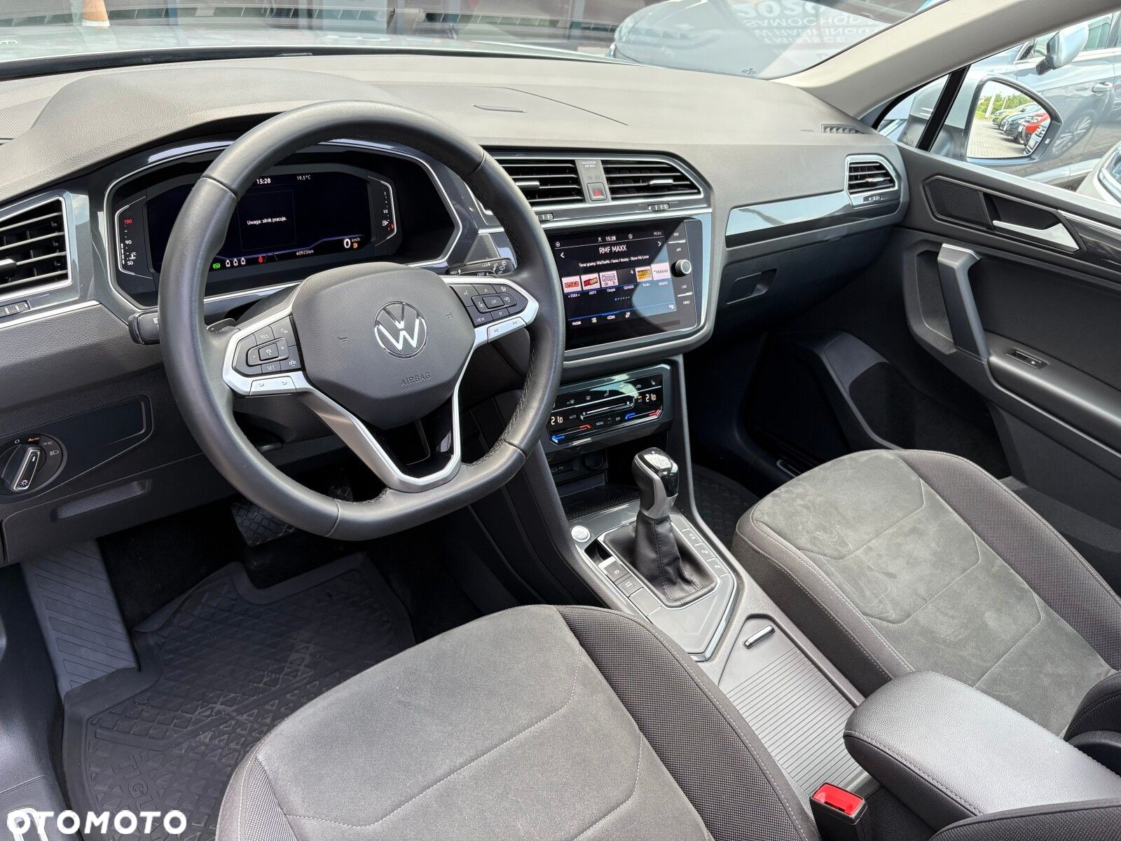 Volkswagen Tiguan 1.5 TSI EVO Elegance DSG - 11