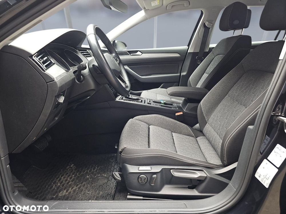 Volkswagen Passat Variant 1.5 TSI EVO Business DSG - 9