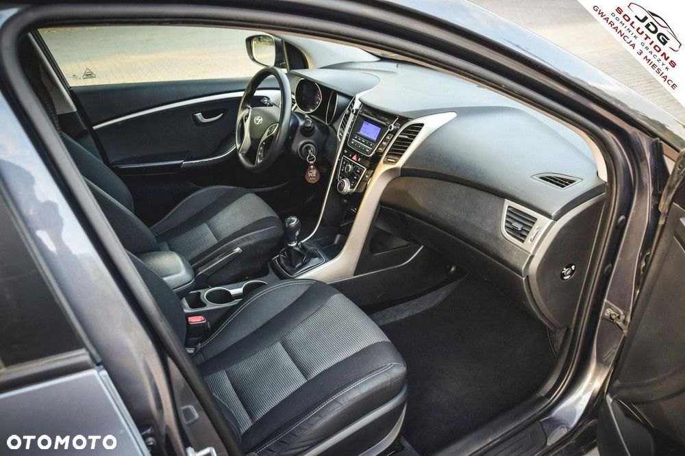 Hyundai i30 1.6 D Style - 29