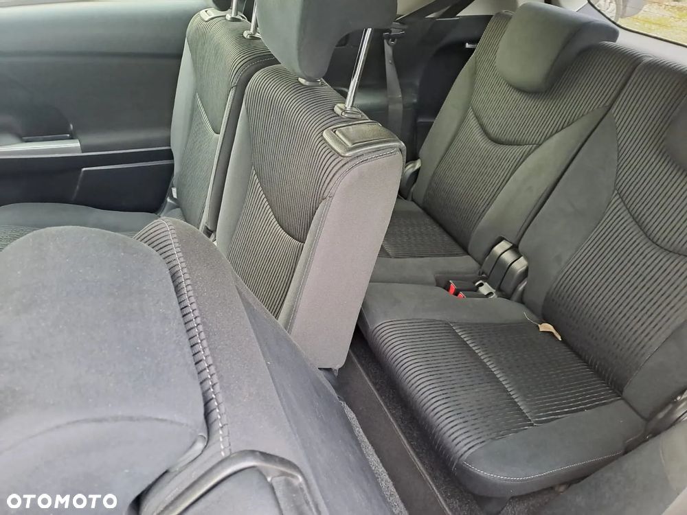 Toyota Prius+ (Hybrid) - 8