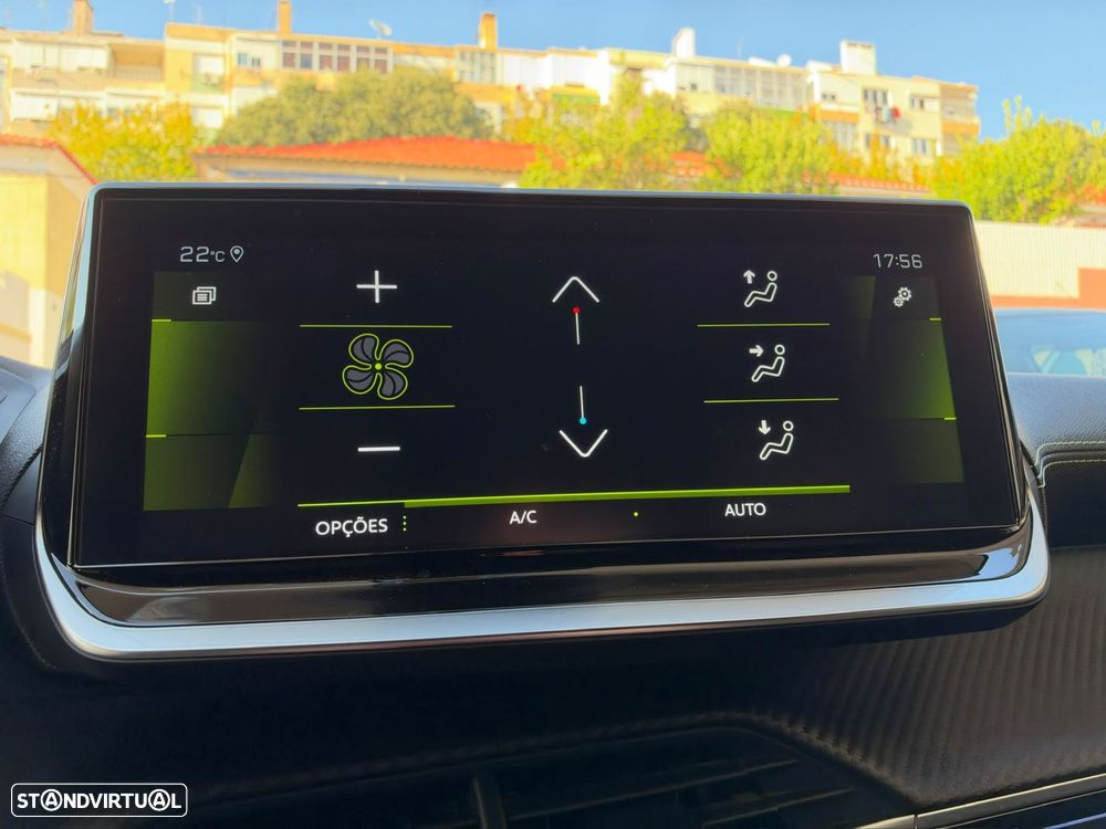 Peugeot 2008 1.2 PureTech GT Pack EAT8 - 21