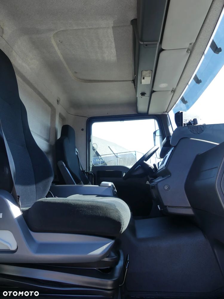 MAN TGM 18.290 / CHŁODNIA + WINDA / AUTOMAT / - 25