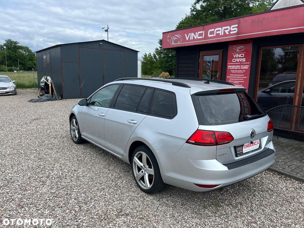 Volkswagen Golf 1.6 TDI DPF BlueMotion - 12