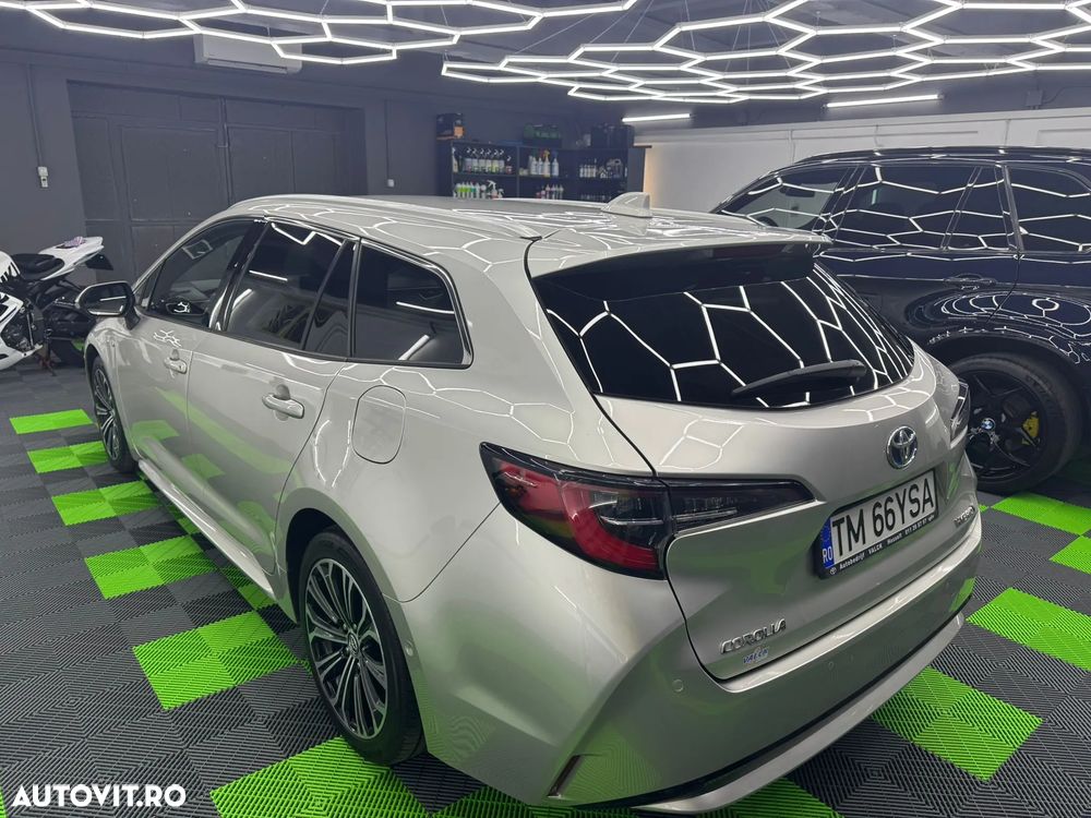 Toyota Corolla - 3