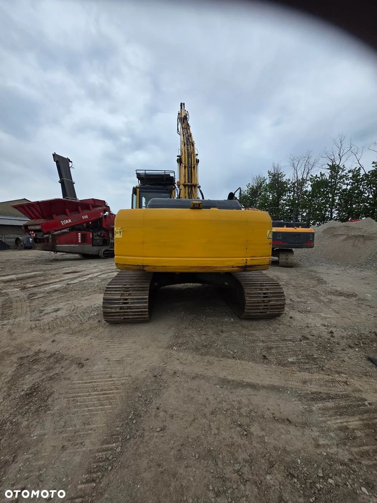 Komatsu PC240 LC8 LONG 18m - 10