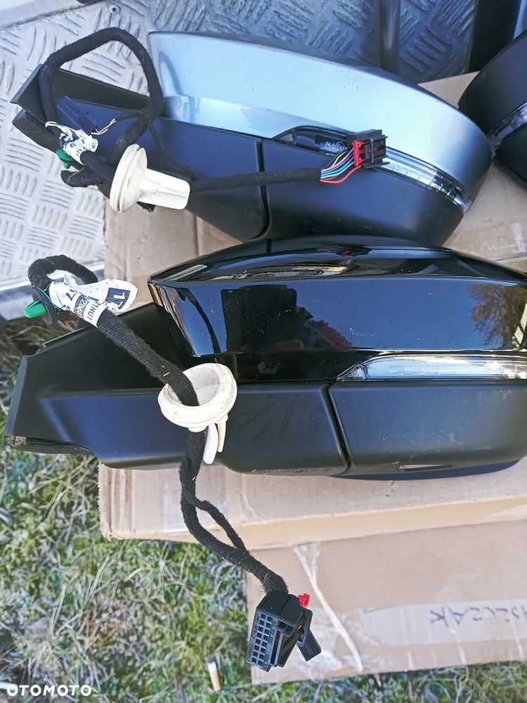 LUSTERKO Lewe  Prawe SKODA KAROQ różne funkcje asystent fotohrom - 17