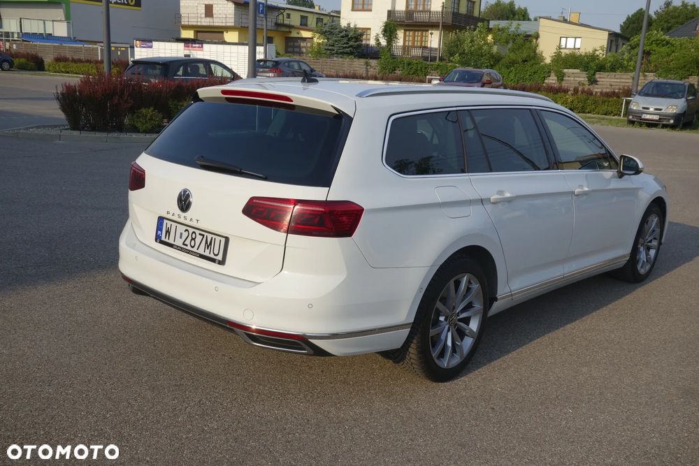 Volkswagen Passat - 4