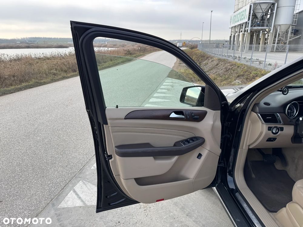 Mercedes-Benz ML - 9