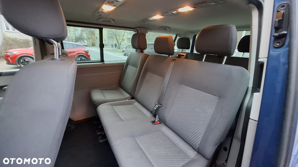 Volkswagen Caravelle - 20