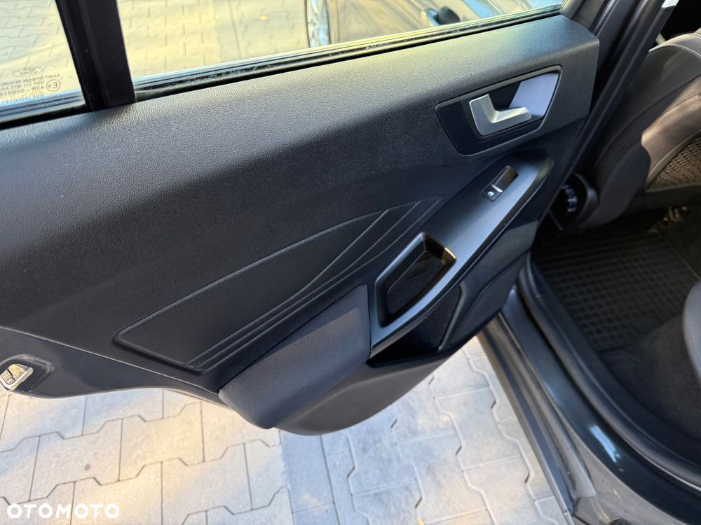 Ford Focus 1.5 EcoBlue Connected - 20