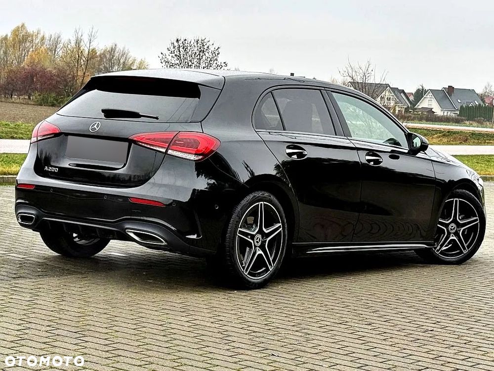 Mercedes-Benz Klasa A 200 AMG Line 7G-DCT - 3