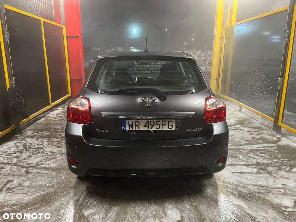 Toyota Auris 1.6 Sol - 5