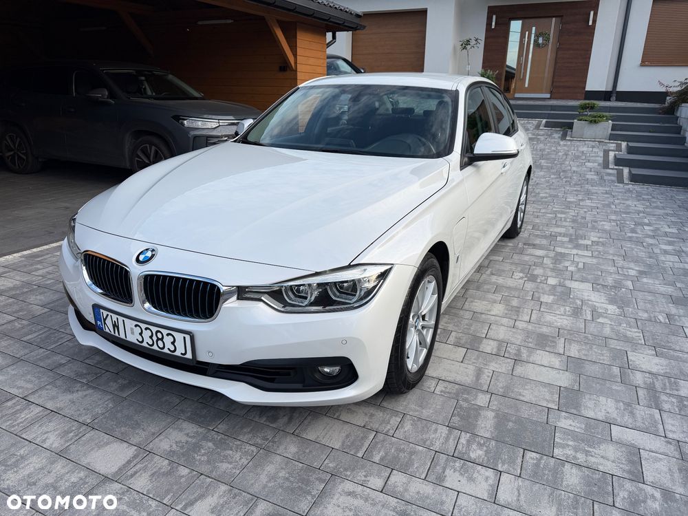 BMW Seria 3 330e iPerformance Advantage - 1