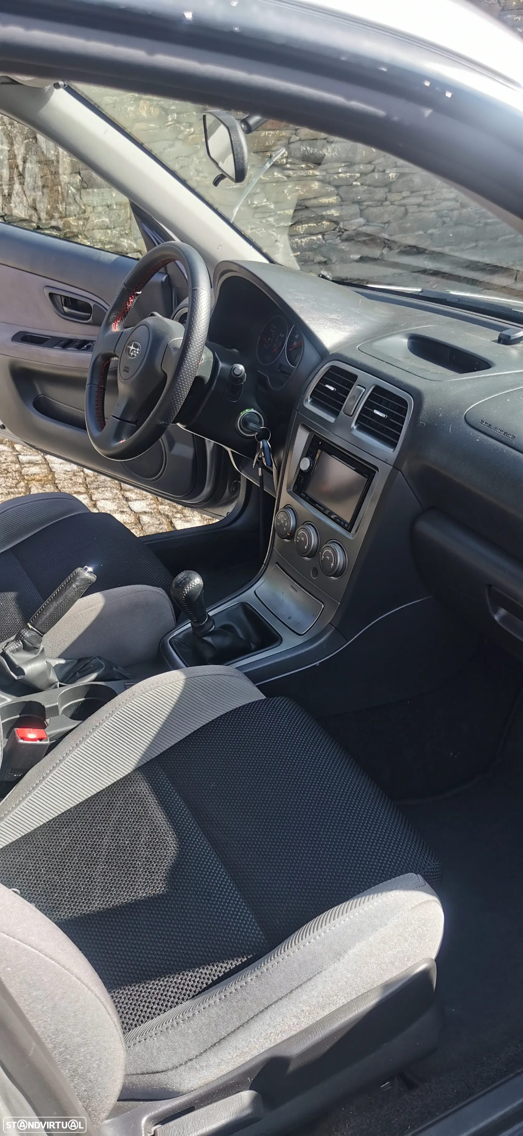 Subaru Impreza Sedan 2.0 R - 15