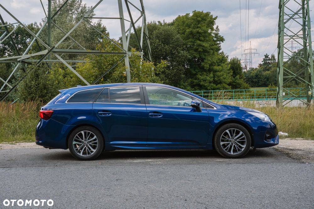 Toyota Avensis - 6