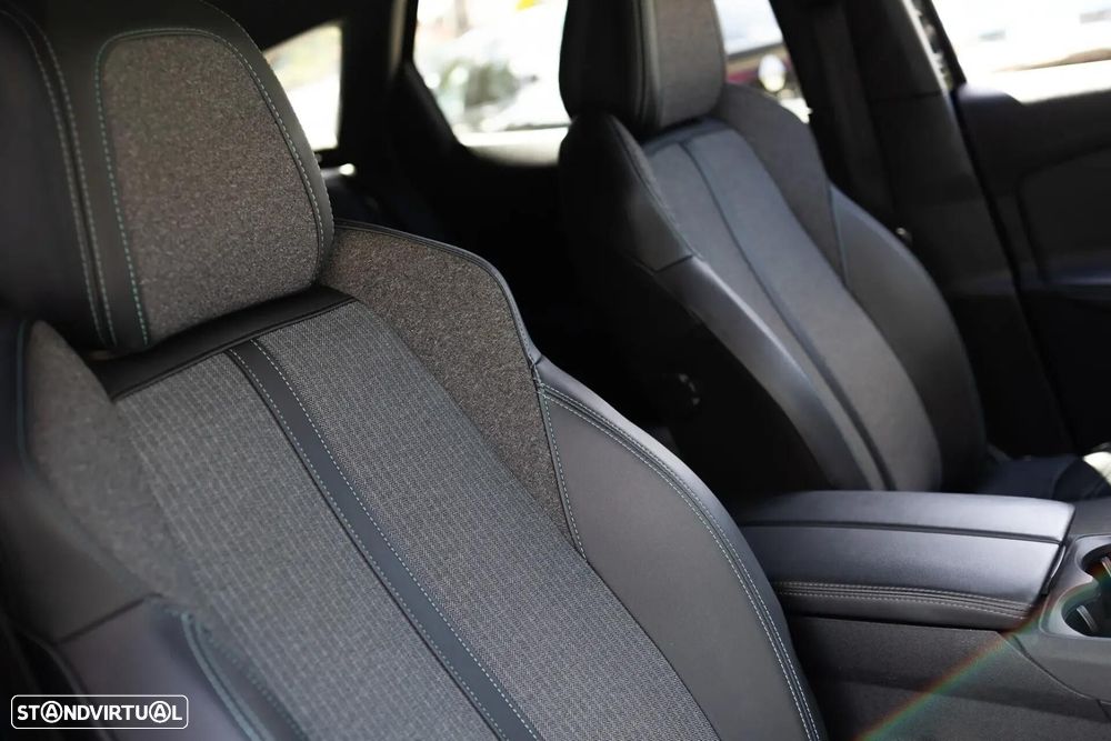 Peugeot 3008 1.6 Hybrid Allure Pack e-EAT8 - 27