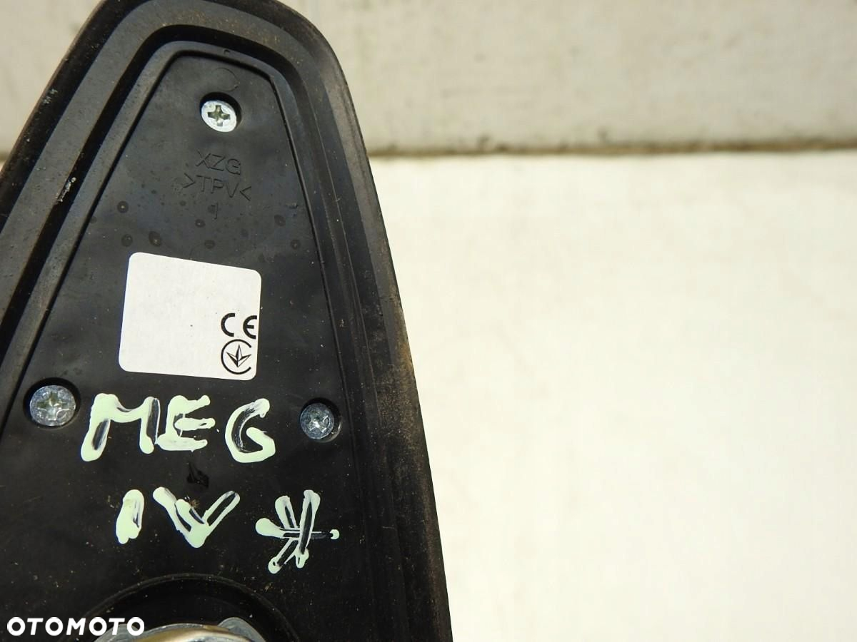 ANTENA DACHOWA RENAULT MEGANE IV 82016-84054 - 2