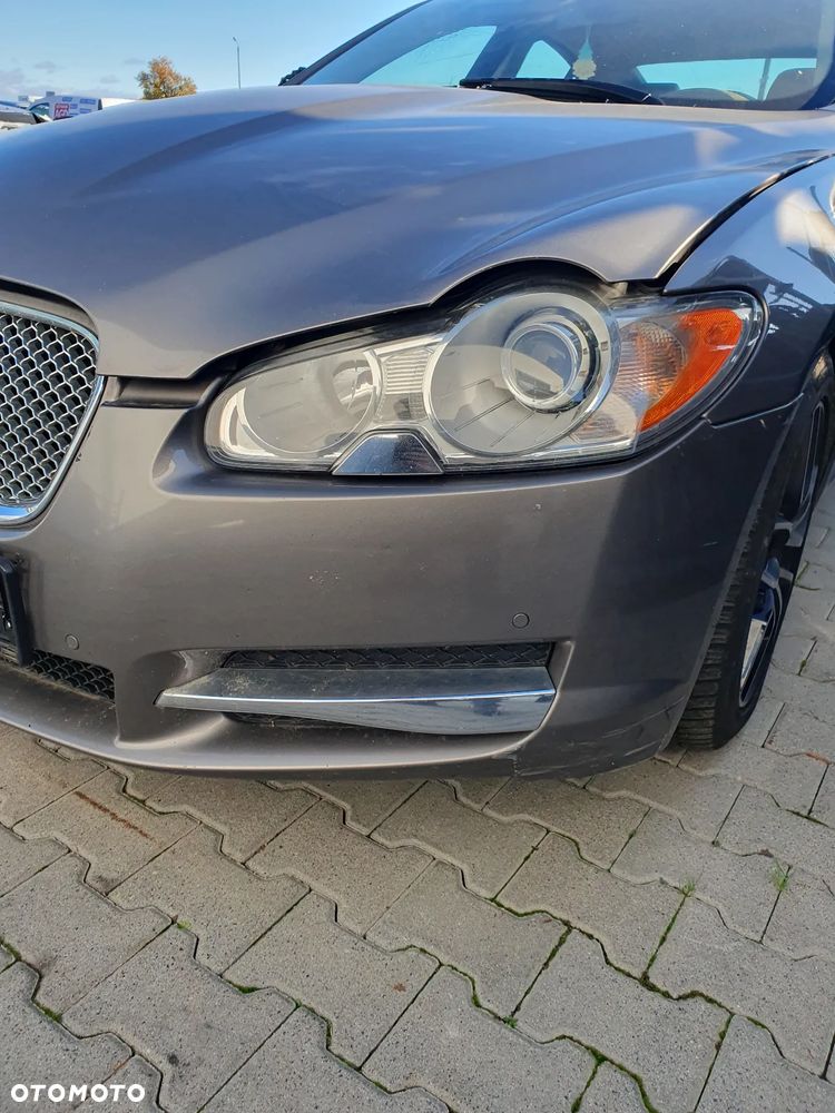 JAGUAR XF ZDERZAK