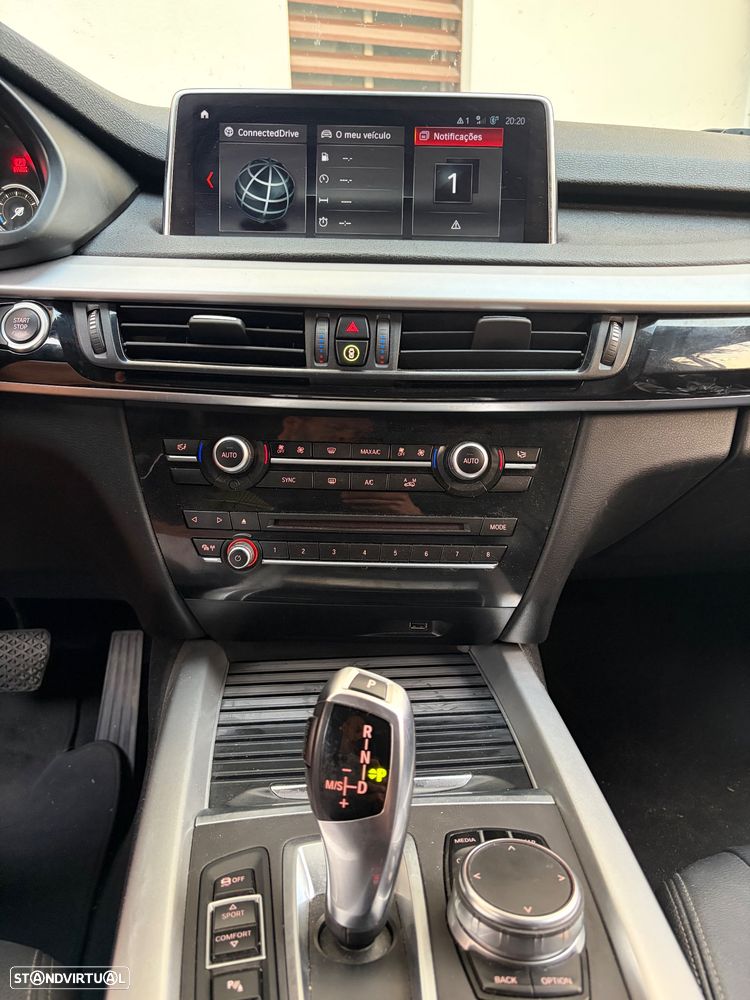 BMW X5 25 d sDrive Comfort 7L - 9